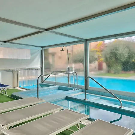 Con Piscina Termale 아파트 *